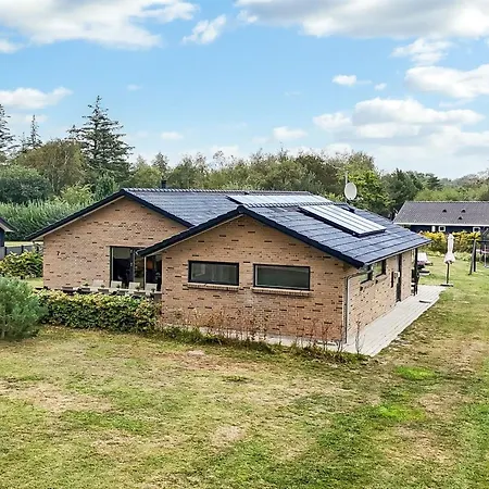 Angret - 200m From The Sea By Interhome Nyaraló *